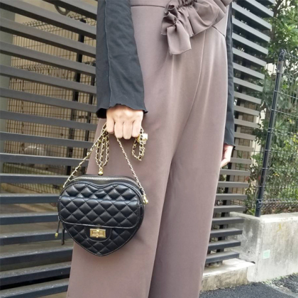 SELECT】ハートチェーンバック＜LARGE＞ バッグ、ポーチ ＆ LOVE
