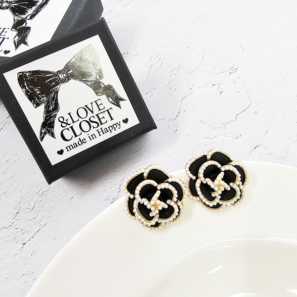 シャネルCHANEL カメリアピアス