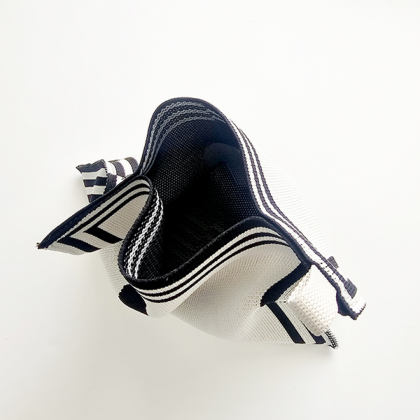ハンドメイド☆ファッション小物♡ティッシュペーパーカバー♡ SELECT】ハート模様のニットティッシュカバー 小物 & LOVE CLOSET