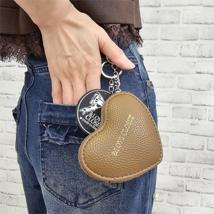 ぷっくりハートのミニポーチ バッグ、ポーチ ＆ LOVE CLOSET