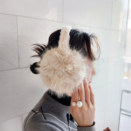 きらきらビジューのあたたかイヤーマフ グローブ、マフラー ＆ LOVE CLOSET