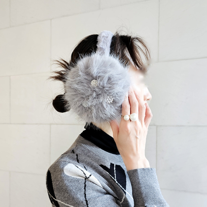 きらきらビジューのあたたかイヤーマフ グローブ、マフラー ＆ LOVE CLOSET