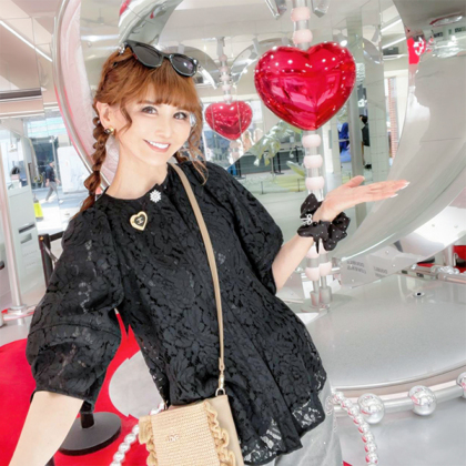 ランタンスリーブレースブラウス